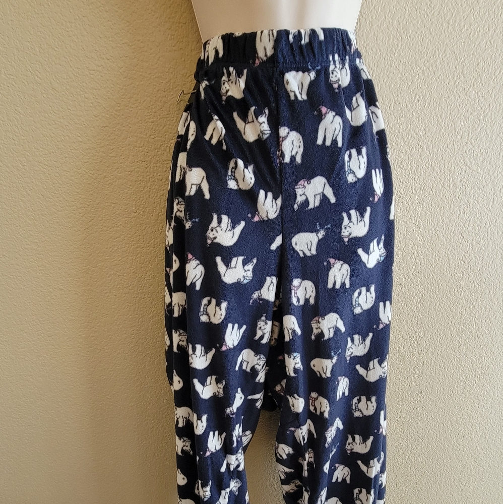 Polar bear fleece PJ bottoms w pockets.